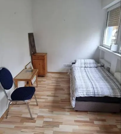 Monteurhaus In - Gemeinschaftsnutzung Küche Und Bad