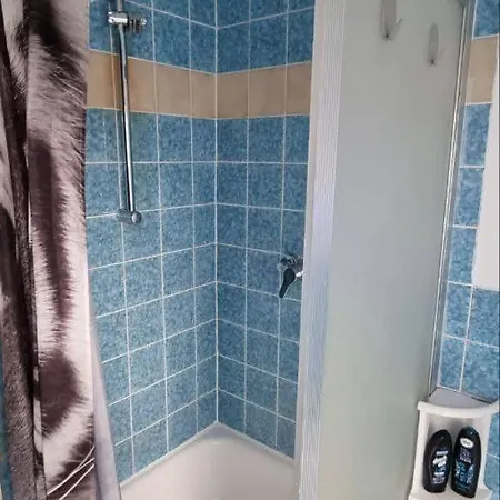 Monteurhaus In - Gemeinschaftsnutzung Kueche Und Bad *