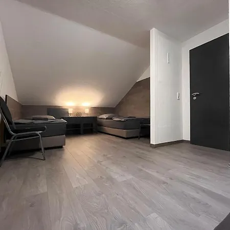 Monteurhaus In - Gemeinschaftsnutzung Küche Und Bad Gasthof