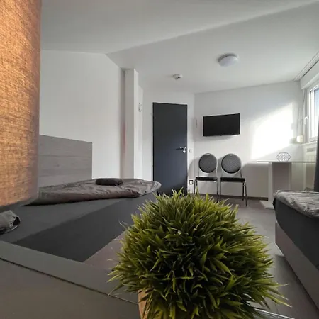 Monteurhaus In - Gemeinschaftsnutzung Kueche Und Bad