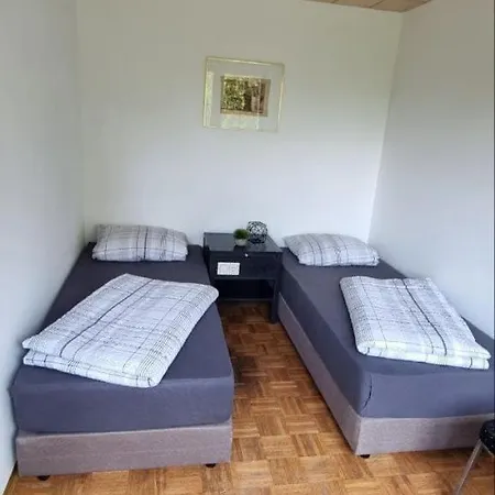 Affittacamere Monteurhaus In - Gemeinschaftsnutzung Kueche Und Bad *